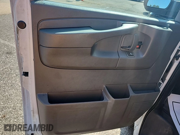 2014 Chevrolet Express Cargo with VIN 1GCWGFCG4E1148722, listed as a IAAI auction lot 42843884 with 188,945 mi miles and . Bid and sale history available at DreamBid. Image 27.