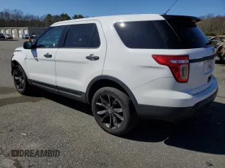 2013 Ford Police Interceptor Utility z VIN 1FM5K8AR0DGC20811, wystawiony jako Copart lot #52397805 z przebiegiem 174 376 mil mil oraz Nie do naprawy • Non repairable. Historia ofert i sprzedaży dostępna na DreamBid. Obrazek 2.
