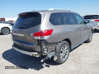 2014 Nissan Pathfinder SV with VIN 5N1AR2MN2EC626243, listed as a IAAI auction lot 41774399 with 146,363 mi miles. Bid and sale history available at carsss.com. Image 4.