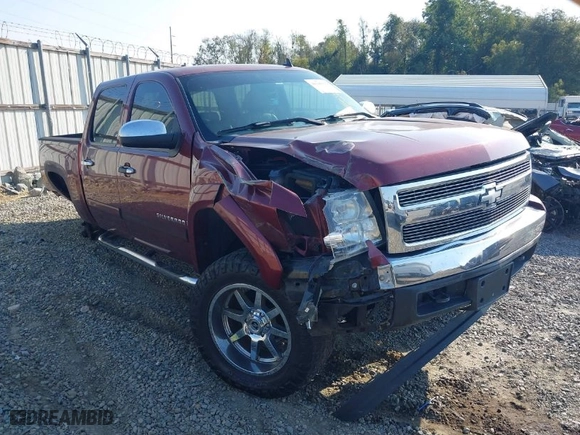 2008 Chevrolet Silverado 1500 LT w/1LT with VIN 2GCEK13J181246470, listed as a IAAI auction lot 40390209 with 195,631 mi miles. Bid and sale history available at carsss.com. Image 6.