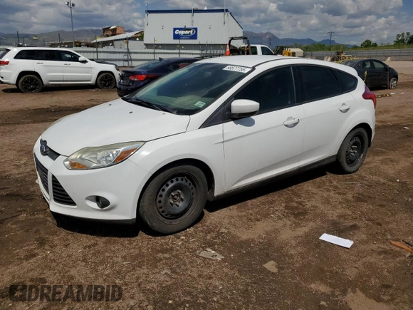2012 Ford Focus SE z VIN 1FAHP3K29CL279682, wystawiony jako Copart lot #58577755 z przebiegiem 166 768 mil mil oraz Tytuł czysty. Historia ofert i sprzedaży dostępna na DreamBid. Obrazek 1.