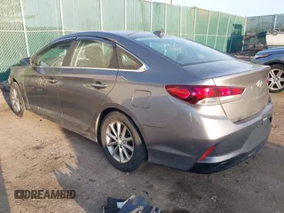 2019 Hyundai Sonata SE with VIN 5NPE24AF0KH751891, listed as a IAAI auction lot 41760542 with 97,517 mi miles and . Bid and sale history available at carsss.com. Image 3.
