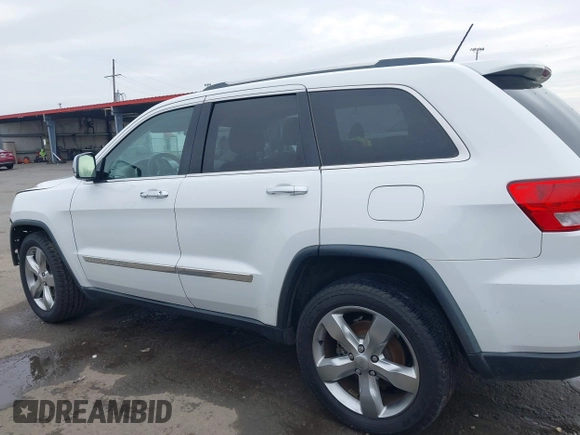 2013 Jeep Grand Cherokee Overland with VIN 1C4RJECG5DC648593, listed as a IAAI auction lot 41576630 with 187,098 mi miles. Bid and sale history available at carsss.com. Image 15.