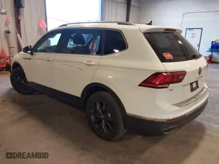 2022 Volkswagen Tiguan SE with VIN 3VV2B7AX4NM077645, listed as a IAAI auction lot 41441603 with 31,782 mi miles. Bid and sale history available at carsss.com. Image 3.
