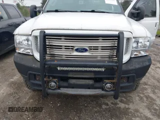 2003 Ford Super Duty F-250 XL with VIN 1FTNW21P63EB35955, listed as a IAAI auction lot 41723586 with 323,973 mi miles. Bid and sale history available at carsss.com. Image 6.