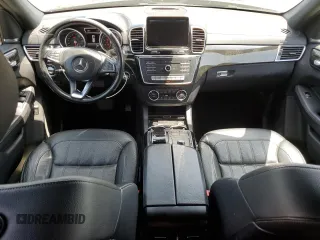 2017 Mercedes-Benz GLS 450 z VIN 4JGDF6EE3HA850875, wystawiony jako Copart lot #58972105 z przebiegiem 95 611 mil mil oraz Szkoda całkowita • Salvage title. Historia ofert i sprzedaży dostępna na DreamBid. Obrazek 8.