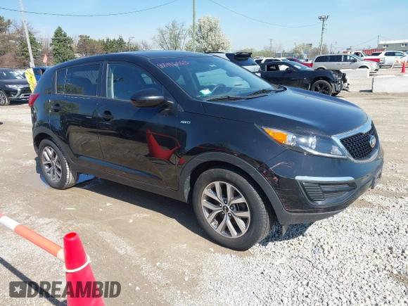 2016 Kia Sportage LX with VIN KNDPBCAC7G7879484, listed as a IAAI auction lot 42116063 with 101,699 mi miles and . Bid and sale history available at carsss.com. Image 1.