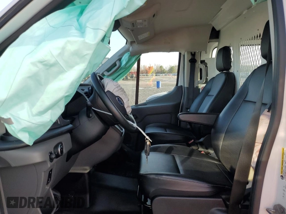 2022 Ford Transit Cargo with VIN 1FTBR1Y89NKA63432, listed as a Copart auction lot 49260645 with 22,582 mi miles and Salvage Title. Bid and sale history available at DreamBid. Image 7.