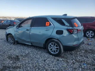 2022 Chevrolet Equinox LT with VIN 2GNAXUEV1N6112386, listed as a Copart auction lot 48465965 with 0 mi miles and Salvage Title. Bid and sale history available at carsss.com. Image 2.