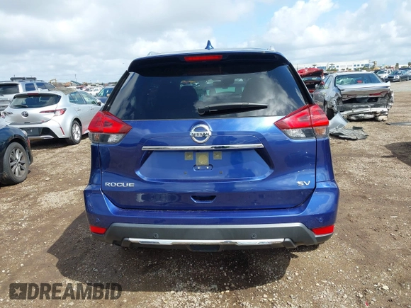 2020 Nissan Rogue SV with VIN JN8AT2MT0LW041231, listed as a IAAI auction lot 41928259 with 44,670 mi miles and . Bid and sale history available at carsss.com. Image 17.