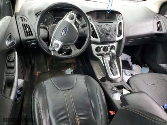 2013 Ford Focus SE with VIN 1FADP3F25DL128574, listed as a Copart auction lot 52548144 with 123,764 mi miles and Salvage Title. Bid and sale history available at carsss.com. Image 8.