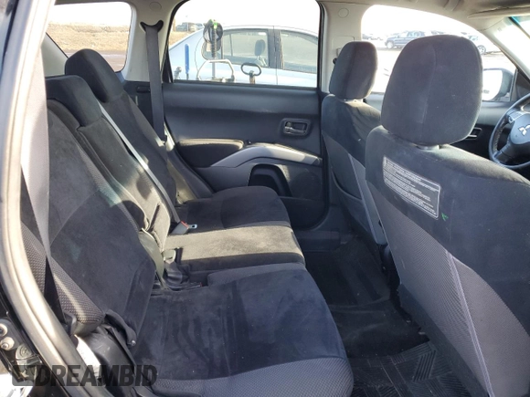 2010 Mitsubishi Outlander z VIN JA4AT2AW3AZ606474, wystawiony jako Copart lot #46881515 z przebiegiem 252 974 mil mil oraz Czysty tytuł • Clean title. Historia ofert i sprzedaży dostępna na DreamBid. Obrazek 11.