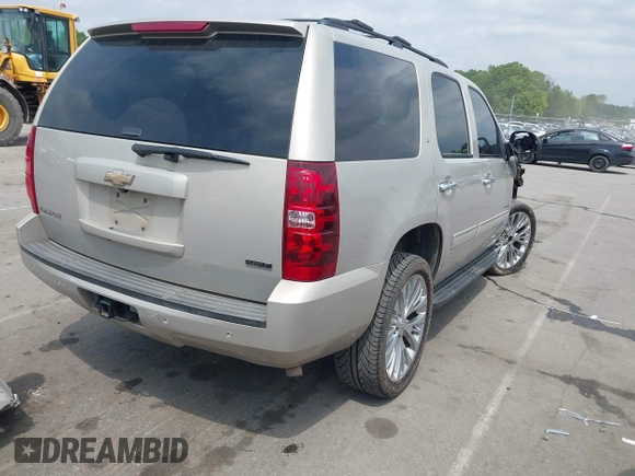 2010 Chevrolet Tahoe LT с VIN 1GNUCBE09AR216446, выставлен на аукционе IAAI как лот 42002298 с пробегом 278 738 миль миль и . История ставок и продаж доступна на DreamBid. Изображение 4.
