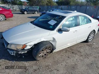 2010 Volvo S80 I6 with VIN YV1960AS0A1127147, listed as a IAAI auction lot 41932324 with 209,194 mi miles. Bid and sale history available at carsss.com. Image 17.