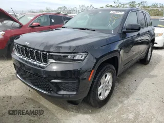 2023 Jeep Grand Cherokee Laredo z VIN 1C4RJGAG9PC534700, wystawiony jako Copart lot #76050914 z przebiegiem 13 777 mil mil oraz Nie do naprawy • Non repairable. Historia ofert i sprzedaży dostępna na DreamBid. Obrazek 1.