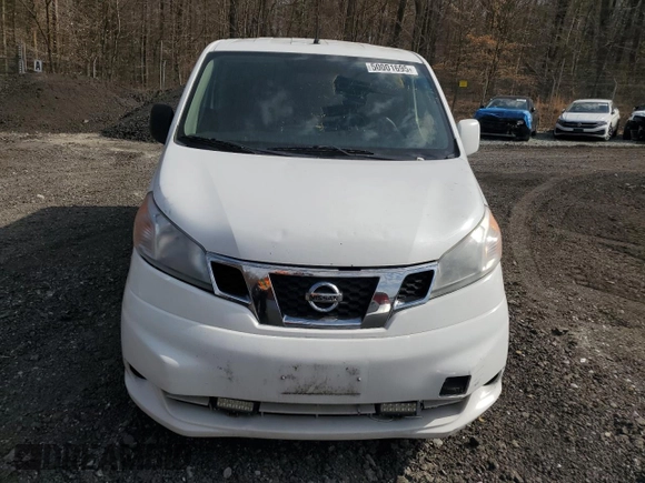 2015 Nissan NV200 S z VIN 3N6CM0KN8FK696261, wystawiony jako Copart lot #50001695 z przebiegiem Nie podano mil oraz Szkoda całkowita • Salvage title. Historia ofert i sprzedaży dostępna na DreamBid. Obrazek 5.