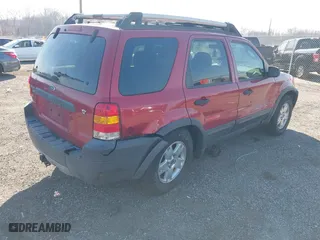 2005 Ford Escape XLT with VIN 1FMCU93115KB29320, listed as a IAAI auction lot 41768208 with 162,047 mi miles. Bid and sale history available at carsss.com. Image 4.