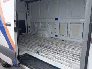 2019 Mercedes-Benz Sprinter Cargo Van with VIN WD4PF0CD8KT001089, listed as a IAAI auction lot 41795578 with 132,071 mi miles. Bid and sale history available at carsss.com. Image 8.