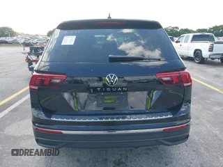 2024 Volkswagen Tiguan with VIN 3VVTB7AX6RM218502, listed as a IAAI auction lot 42063327 with 7,280 mi miles and . Bid and sale history available at DreamBid. Image 17.