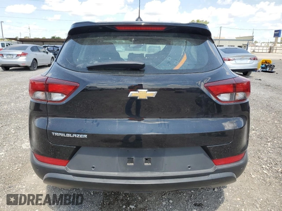 2021 Chevrolet TrailBlazer LS with VIN KL79MMS2XMB111955, listed as a Copart auction lot 62530154 with 35,220 mi miles and Salvage Title. Bid and sale history available at DreamBid. Image 5.