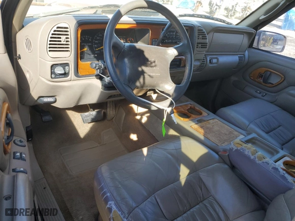 1997 Chevrolet C/K 1500 with VIN 2GBEC19R9V1102904, listed as a Copart auction lot 41882705 with 171,869 mi miles and Salvage Title. Bid and sale history available at carsss.com. Image 8.