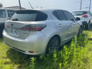 2011 Lexus CT 200h z VIN JTHKD5BH5B2015337, wystawiony jako Copart lot #59417405 z przebiegiem 166 867 mil mil oraz Tytuł czysty. Historia ofert i sprzedaży dostępna na DreamBid. Obrazek 4.