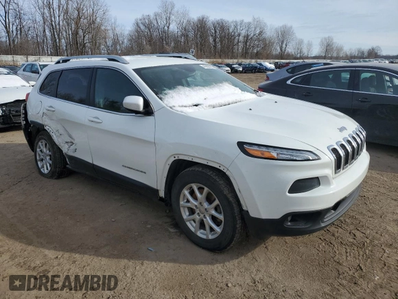 2016 Jeep Cherokee Latitude with VIN 1C4PJMCB5GW270008, listed as a Copart auction lot 43928675 with 157,704 mi miles and Salvage Title. Bid and sale history available at carsss.com. Image 4.
