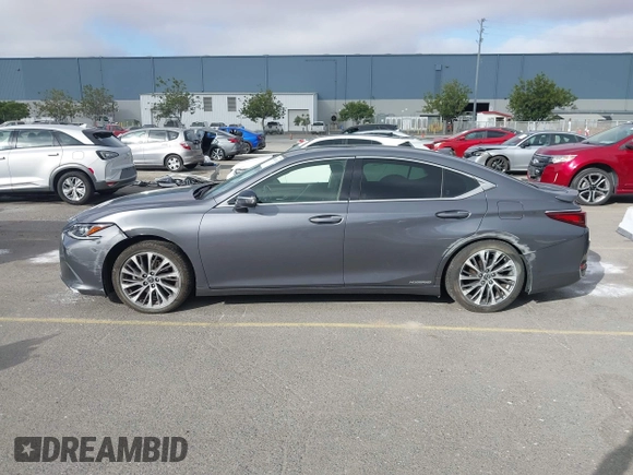 2019 Lexus ES 300h with VIN JTHB21B19K2022809, listed as a IAAI auction lot 42484103 with 62,596 mi miles and . Bid and sale history available at DreamBid. Image 14.