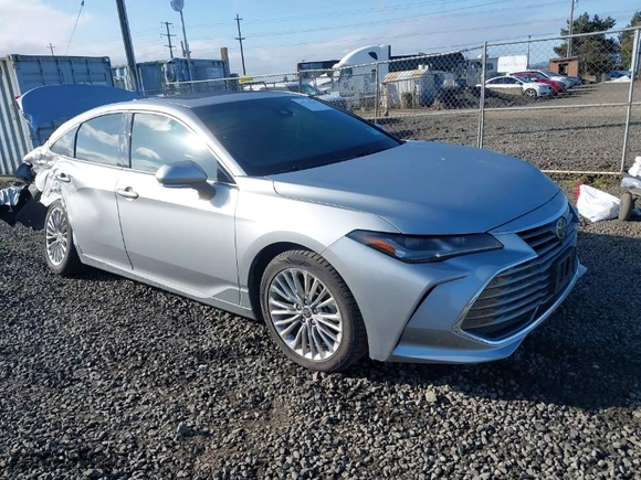 2020 Toyota Avalon Limited with VIN 4T1DZ1FB2LU053877, listed as a IAAI auction lot 41725361 with 24,552 mi miles. Bid and sale history available at carsss.com. Image 1.