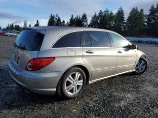 2008 Mercedes-Benz R-Class 3.5L with VIN 4JGCB65E98A075988, listed as a Copart auction lot 48718745 with 102,304 mi miles and Salvage Title. Bid and sale history available at carsss.com. Image 3.