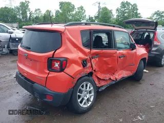2020 Jeep Renegade Sport z VIN ZACNJAAB0LPL08984, wystawiony jako IAAI lot #42264734 z przebiegiem 55 562 mil mil oraz . Historia ofert i sprzedaży dostępna na DreamBid. Obrazek 4.