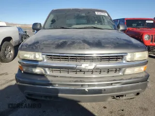 2001 Chevrolet Suburban LS with VIN 3GNGK26UX1G105406, listed as a Copart auction lot 87537755 with 310,898 mi miles and Clean Title. Bid and sale history available at carsss.com. Image 5.