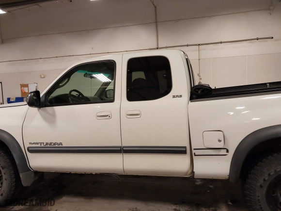 2002 Toyota Tundra SR5 with VIN 5TBBT44162S327523, listed as a IAAI auction lot 41635111 with 200,733 mi miles. Bid and sale history available at carsss.com. Image 15.