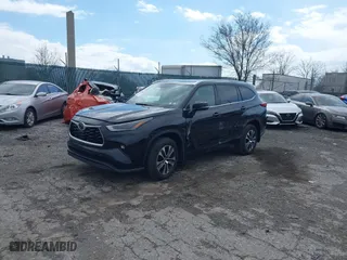 2021 Toyota Highlander XLE with VIN 5TDGZRBH6MS072433, listed as a IAAI auction lot 41894279 with 60,007 mi miles. Bid and sale history available at carsss.com. Image 2.