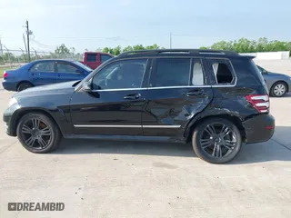 2013 Mercedes-Benz GLK-Class GLK 350 with VIN WDCGG5HB2DF990806, listed as a IAAI auction lot 42047198 with 130,728 mi miles. Bid and sale history available at carsss.com. Image 14.