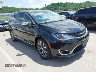 2017 Chrysler Pacifica Limited with VIN 2C4RC1GG9HR633217, listed as a IAAI auction lot 42298397 with 64,440 mi miles and . Bid and sale history available at DreamBid. Image 1.