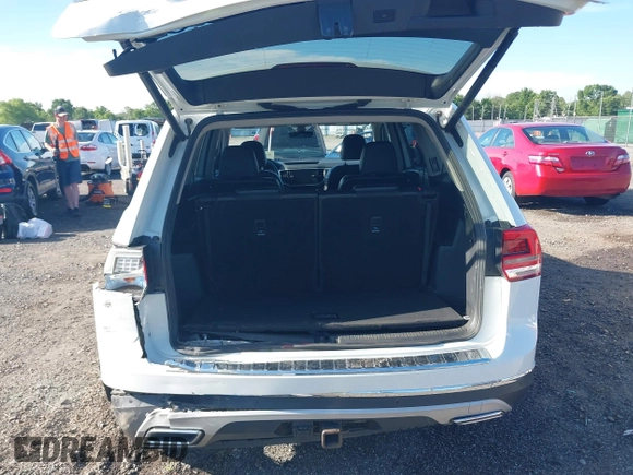 2018 Volkswagen Atlas SEL Premium with VIN 1V2NR2CA5JC571171, listed as a IAAI auction lot 42174807 with 131,690 mi miles and . Bid and sale history available at DreamBid. Image 17.