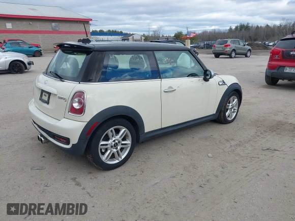 2011 MINI Hardtop S with VIN WMWSV3C58BTY22854, listed as a IAAI auction lot 42034126 with 98,931 mi miles and . Bid and sale history available at DreamBid. Image 4.