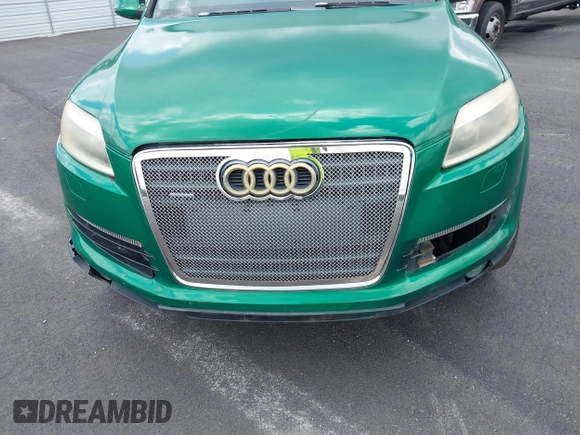 2007 Audi Q7 Premium z VIN WA1BY74L57D034561, wystawiony jako IAAI lot #42730657 z przebiegiem 174 110 mil mil oraz . Historia ofert i sprzedaży dostępna na DreamBid. Obrazek 6.
