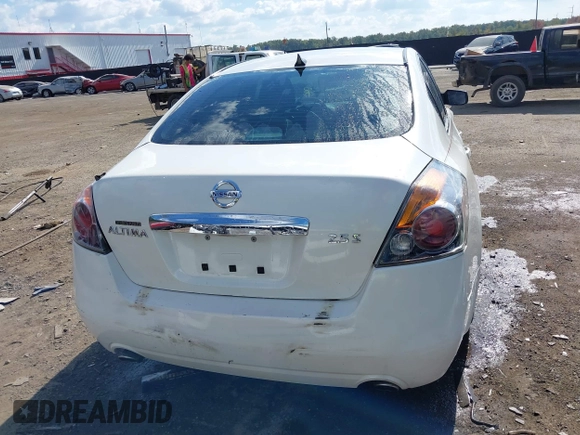2011 Nissan Altima 2.5 S with VIN 1N4AL2AP6BN476218, listed as a IAAI auction lot 37731114 with 142,047 mi miles. Bid and sale history available at carsss.com. Image 17.