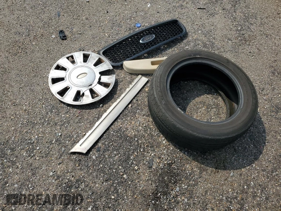 2008 Ford Police Interceptor z VIN 2FAFP71V68X100793, wystawiony jako Copart lot #57311555 z przebiegiem Nie podano mil oraz Szkoda całkowita • Salvage title. Historia ofert i sprzedaży dostępna na DreamBid. Obrazek 12.