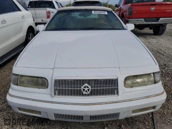 1994 Chrysler LeBaron z VIN 1C3EU4530RF259672, wystawiony jako Copart lot #80346444 z przebiegiem Nie podano mil oraz Szkody całkowita. Historia ofert i sprzedaży dostępna na DreamBid. Obrazek 5.
