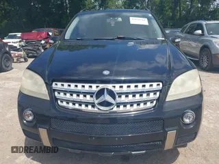 2008 Mercedes-Benz M 550 с VIN 4JGBB72E38A364368, выставлен на аукционе IAAI как лот 42556762 с пробегом 151 384 миль миль и . История ставок и продаж доступна на DreamBid. Изображение 6.
