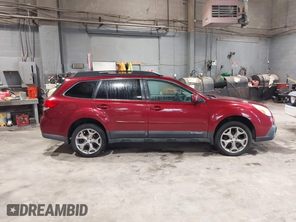 2013 Subaru Outback Premium with VIN 4S4BRBCC7D3319637, listed as a IAAI auction lot 42180996 with 186,705 mi miles and . Bid and sale history available at carsss.com. Image 13.