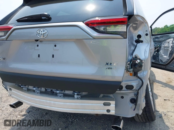 2024 Toyota RAV4 XLE Premium z VIN 2T3A1RFV6RC462114, wystawiony jako IAAI lot #42438905 z przebiegiem 3 620 mil mil oraz . Historia ofert i sprzedaży dostępna na DreamBid. Obrazek 19.