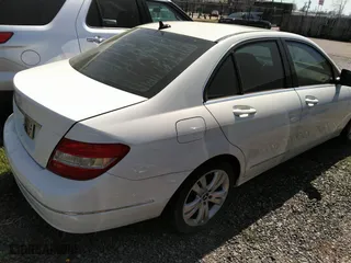 2008 Mercedes-Benz C-Class 3.0L Sport with VIN WDDGF54X48F043532, listed as a IAAI auction lot 41911026 with 443,414 mi miles. Bid and sale history available at carsss.com. Image 4.