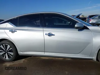 2019 Nissan Altima 2.5 SV with VIN 1N4BL4DV9KC178879, listed as a IAAI auction lot 41611524 with 71,051 mi miles. Bid and sale history available at carsss.com. Image 14.