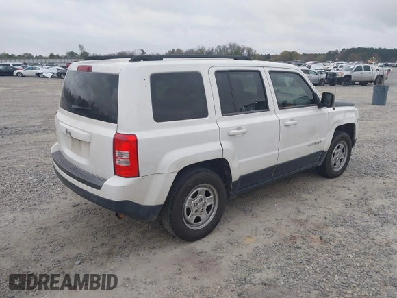 2014 Jeep Patriot Sport with VIN 1C4NJPBAXED504895, listed as a IAAI auction lot 41837883 with 272,331 mi miles. Bid and sale history available at carsss.com. Image 4.