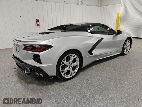 2020 Chevrolet Corvette 2LT with VIN 1G1Y73D46L5111312, listed as a Copart auction lot 83266794 with 30,378 mi miles and Clean Title. Bid and sale history available at carsss.com. Image 3.