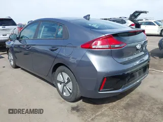 2019 Hyundai Ioniq Blue z VIN KMHC65LC1KU174214, wystawiony jako IAAI lot #41889734 z przebiegiem 131 626 mil mil oraz . Historia ofert i sprzedaży dostępna na DreamBid. Obrazek 3.